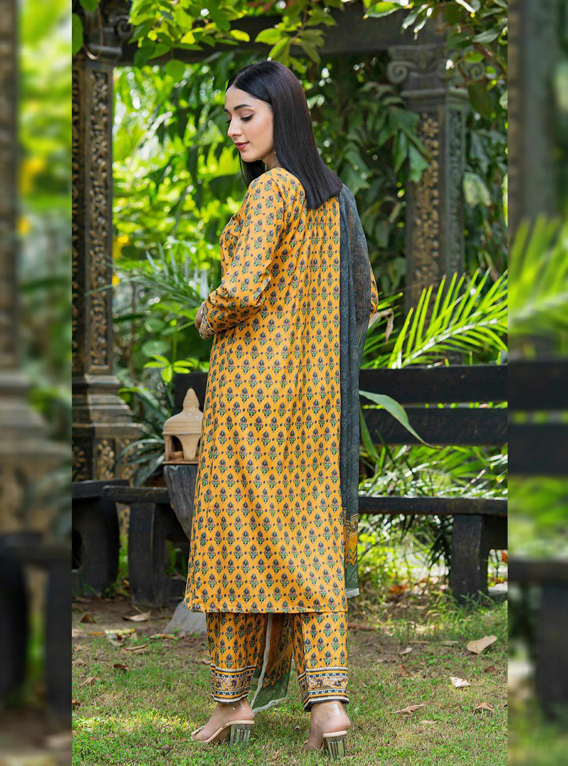 Aangan By Qalamkar Embroidered Linen Unstitched 3 Piece Suit - 03