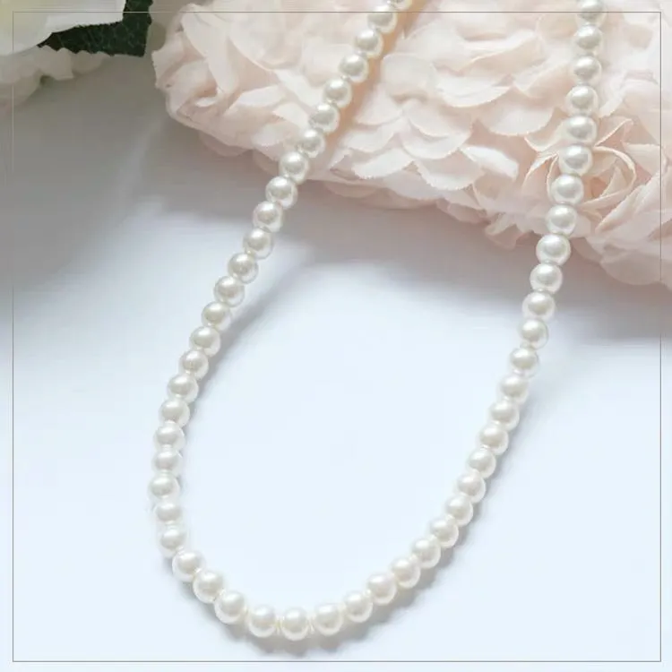 Classic Pearls Necklace Combination With Infintiy Wrap Gown