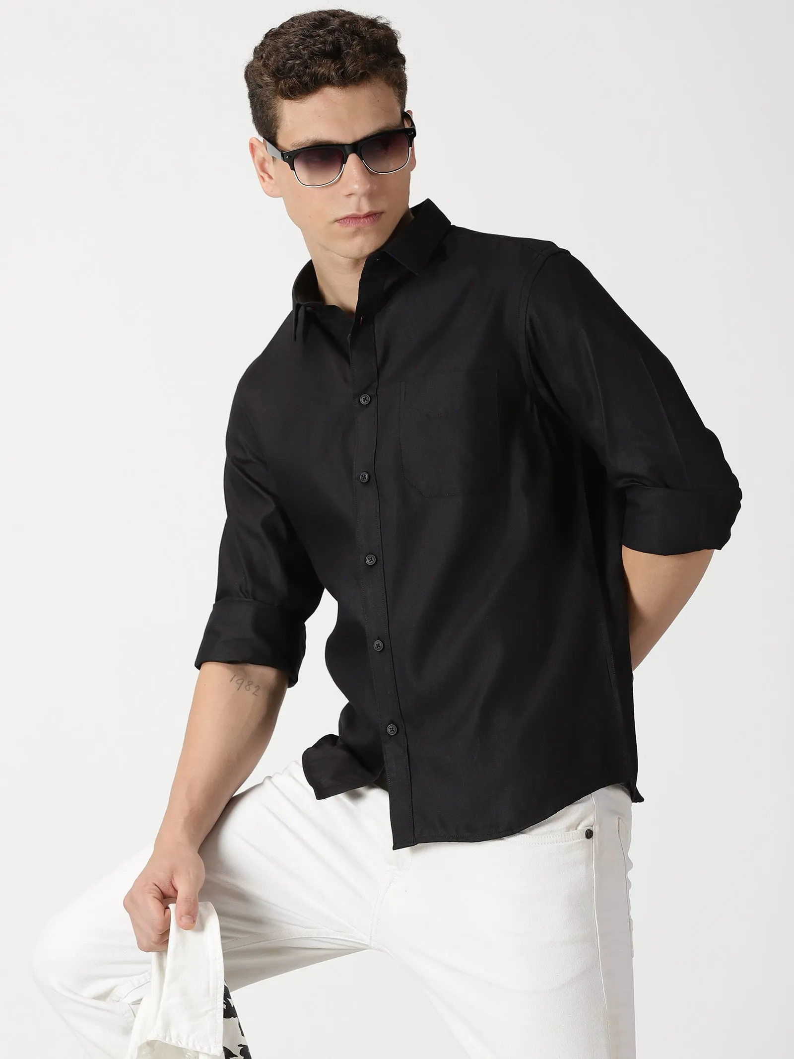 MEN'S  BLACK PLAIN SLIM FIT SHIRT