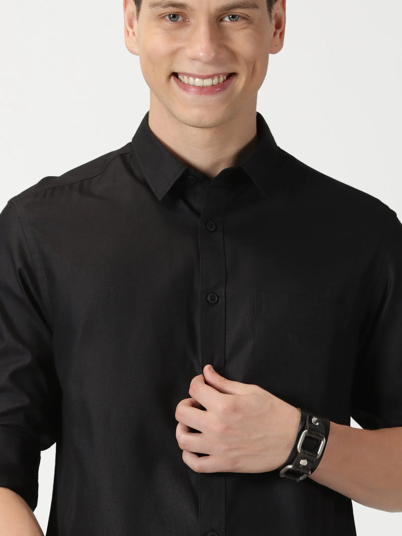 MEN'S  BLACK PLAIN SLIM FIT SHIRT