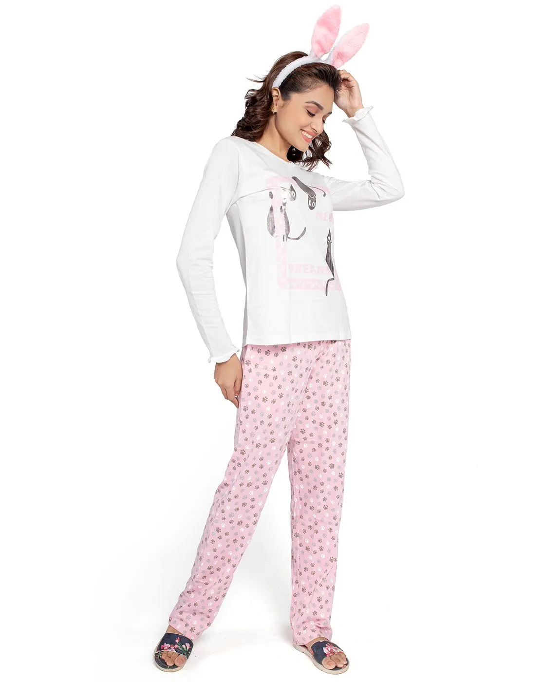 Ventra M Dream Women Nightwear